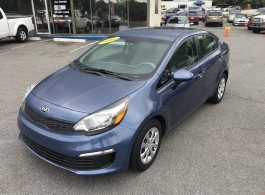 16 Kia Rio $3200 Down